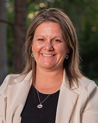 Deanna Thompson